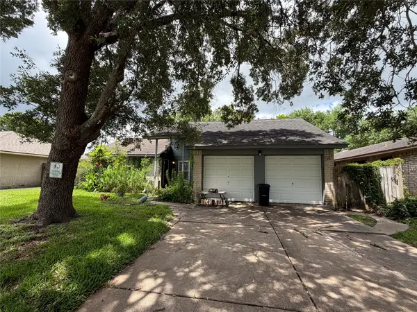 16111 Tibet Road, Friendswood, TX 77546