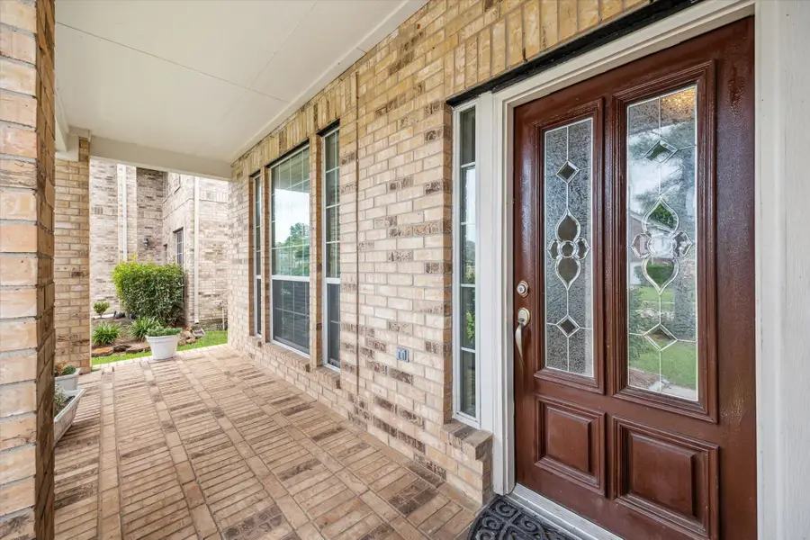 2109 Drake Falls Drive, Pearland, TX 77584 - Image #3