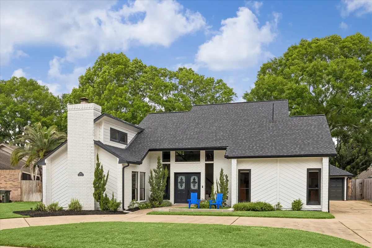 823 Millpond Drive, Sugar Land, TX 77498 - #1