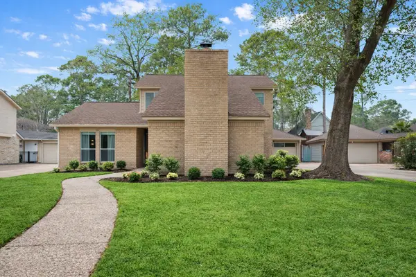 14907 Oak Bluff Court, Houston, TX 77070