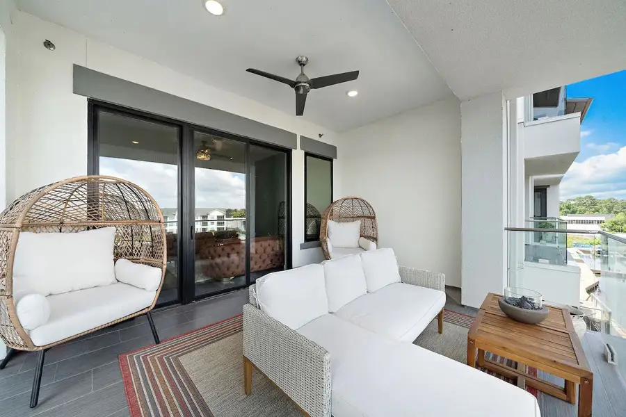 199 Waterpoint Court #304, Montgomery, TX 77356 - Image #3