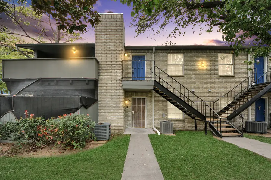 9700 Leawood Boulevard #1002, Houston, TX 77099 - Image #2