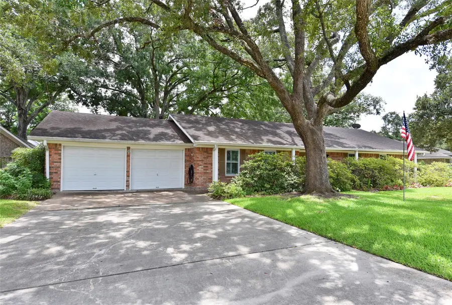 1901 Laurel Oaks Drive, Richmond, TX 77469 - #2