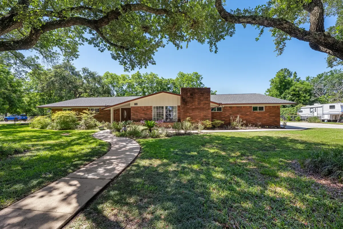 616 Cannan Drive, Angleton, TX 77515 - #1