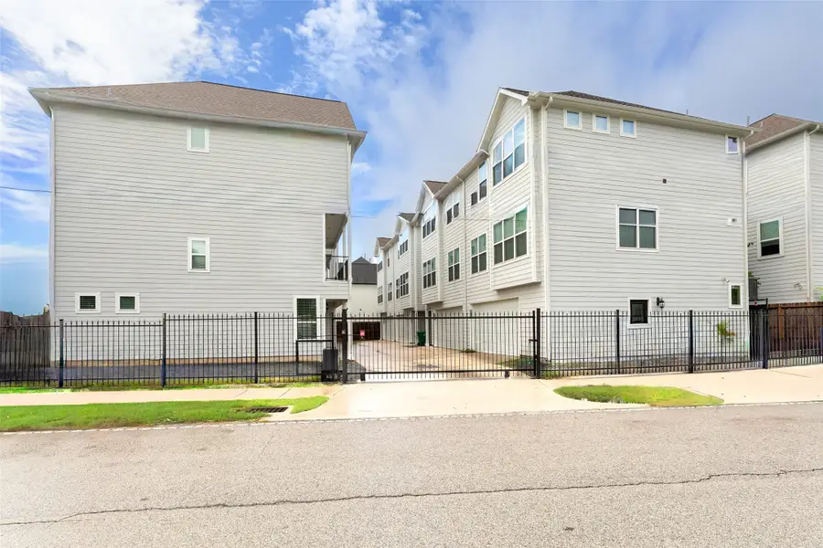 603 Link Road #G, Houston, TX 77009 - #2