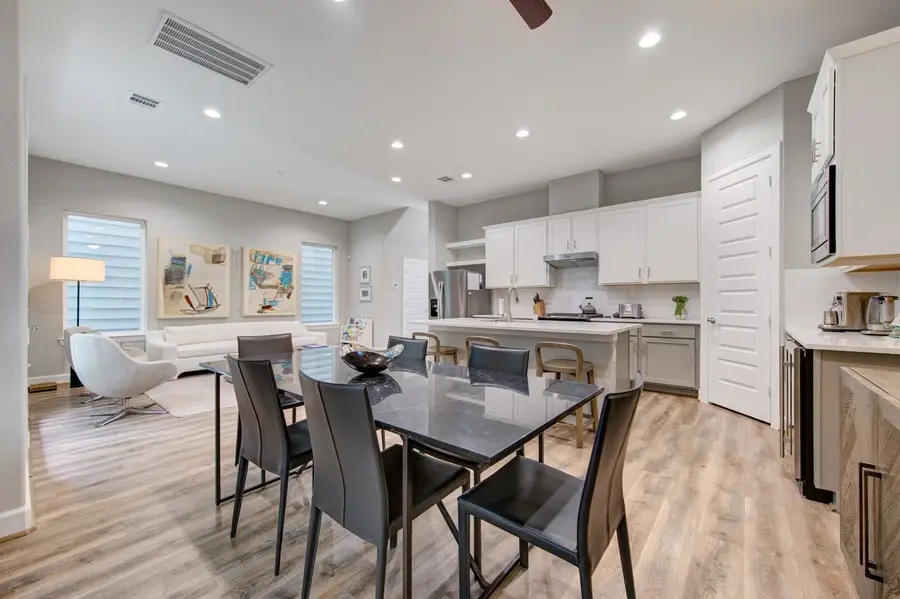 911 W 35th Street #D, Houston, TX 77018 - #3