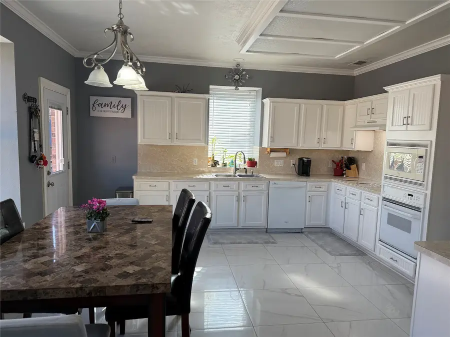 115 S Esplanade Way, Stafford, TX 77477 - Image #3