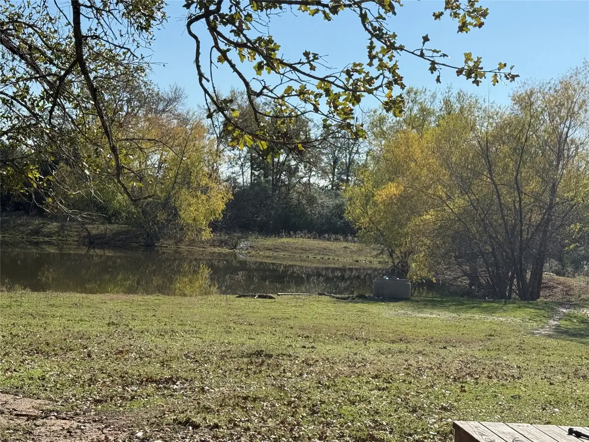 7538 Rocky Ridge Lane, Madisonville, TX 77864 - Image #1