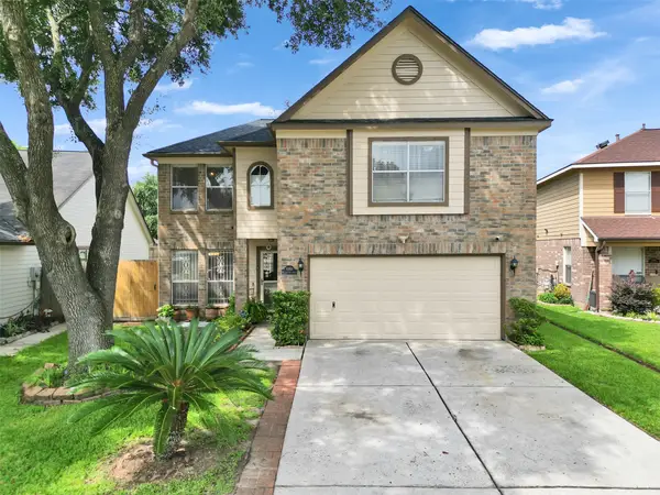 10811 Meadow Walk Lane, Houston, TX 77067
