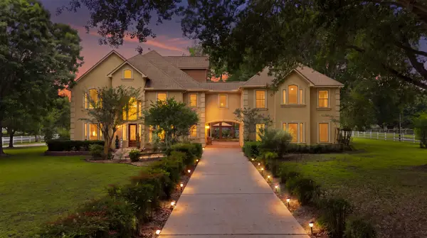 200 Creekside Court, Sealy, TX 77474