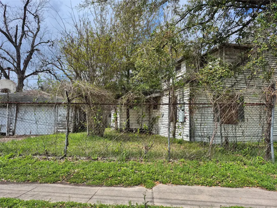 4618 Sharon Street, Houston, TX 77020 - #3