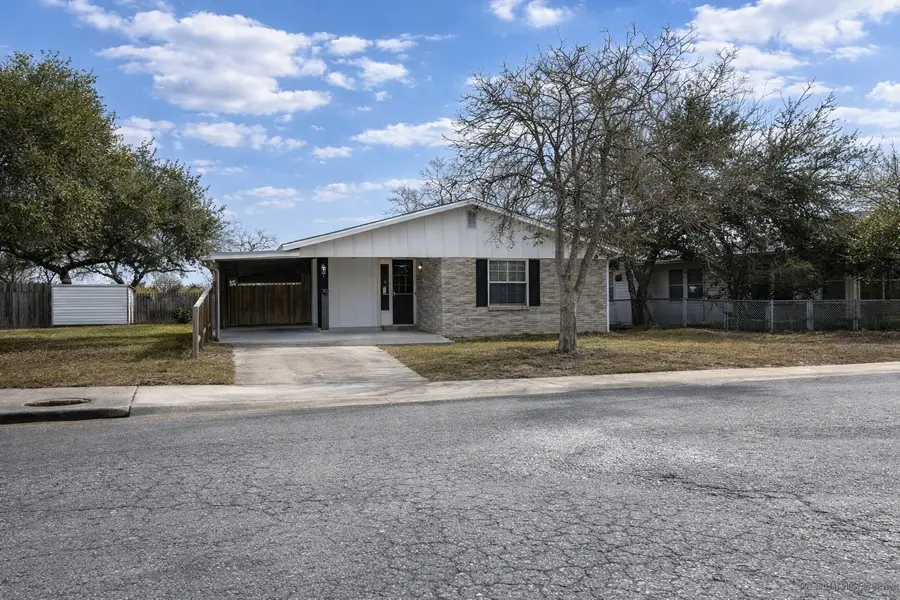 1101 Laredo Street, Sinton, TX 78387 - #2