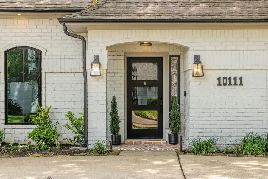 10111 Cedar Creek Drive, Houston, TX 77042 - #3