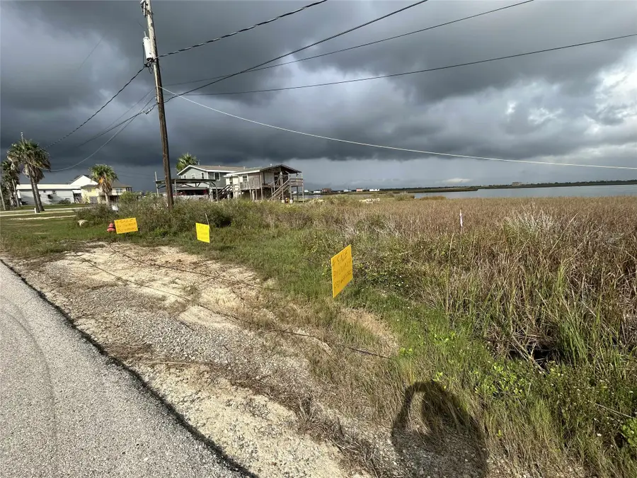 4418 Swan Street, Hitchcock, TX 77563 - Image #3