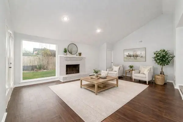 7107 Plaza Del Sol Drive, Houston, TX 77083