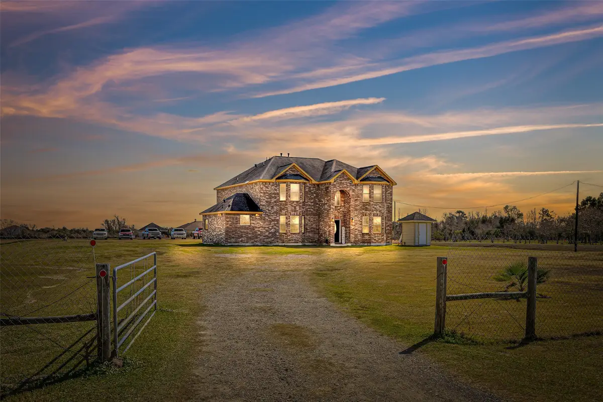 8503 Center Street, Hitchcock, TX 77563 - #1