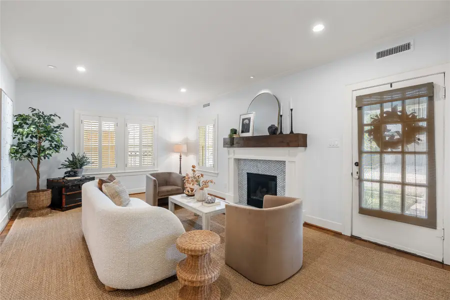 1806 Mcduffie Street, Houston, TX 77019 - #3