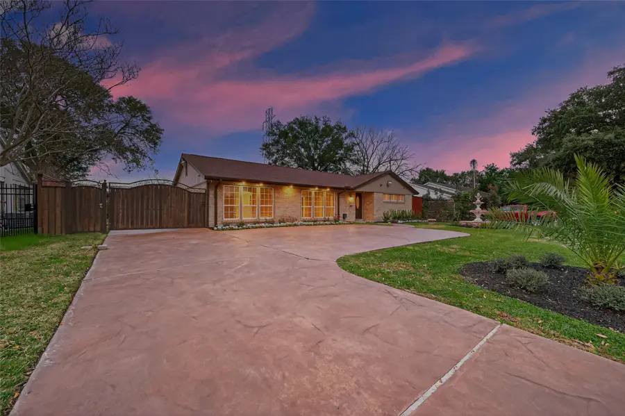 5422 Willowbend Boulevard, Houston, TX 77096 - #3