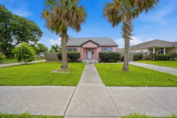 318 2nd Street N, Texas City, TX 77590
