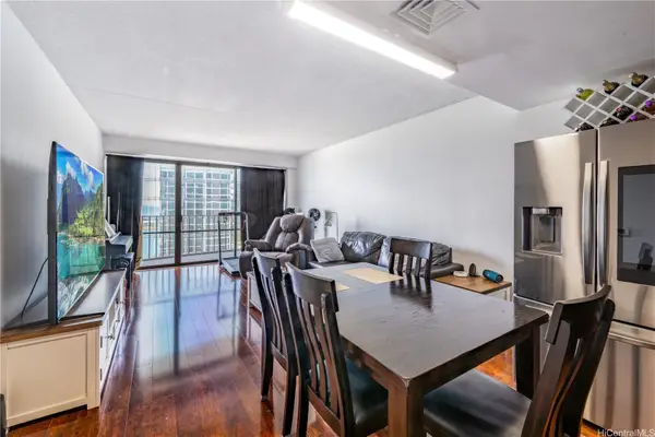 700 Richards Street #2302, Honolulu, HI 96813