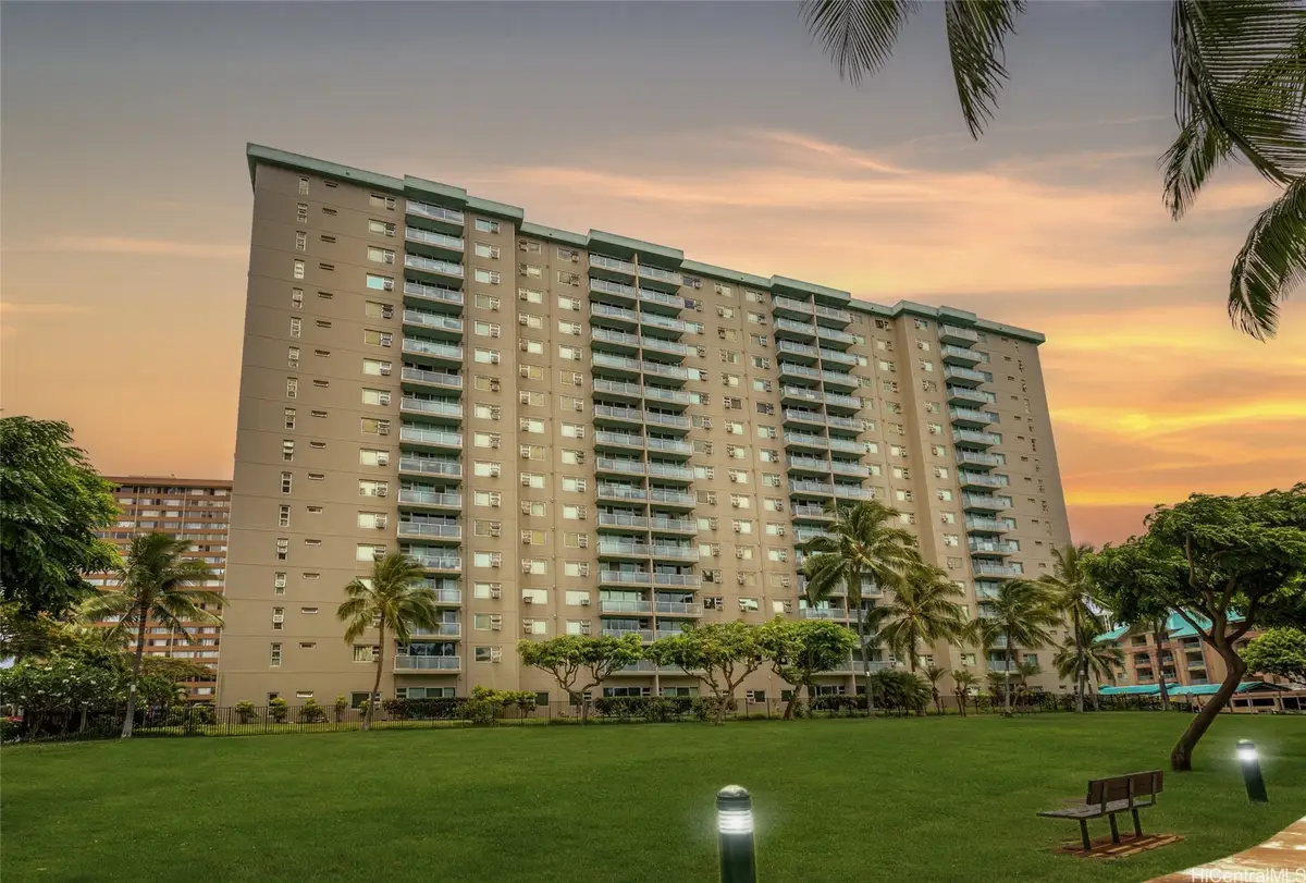 3009 Ala Makahala Place #810, Honolulu, HI 96818 - Image #1