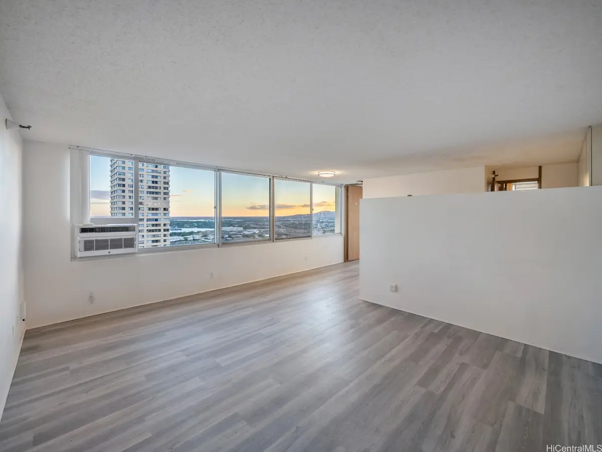 1060 Kamehameha Highway #3302B, Pearl City, HI 96782 - Image #1