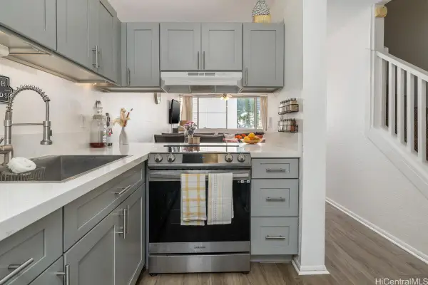 46-232 Kahuhipa Street #D202, Kaneohe, HI 96744