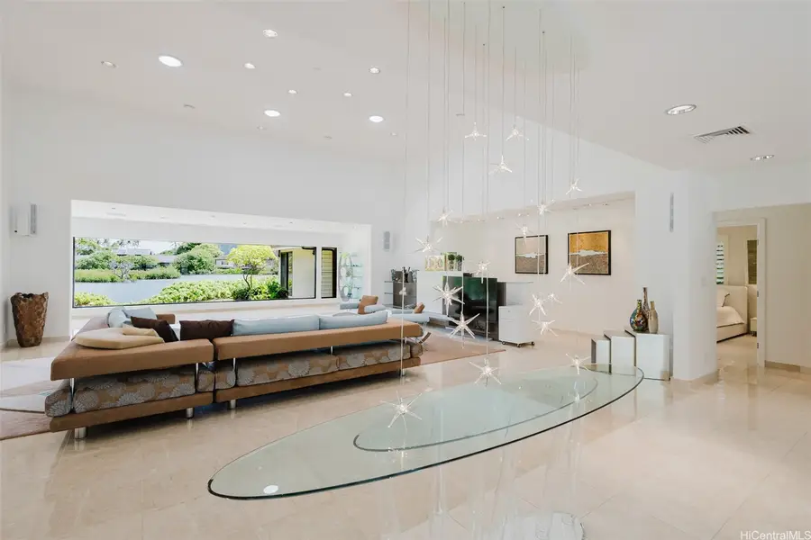 5949 Kalanianaole Highway #A, Honolulu, HI 96821 - Image #2