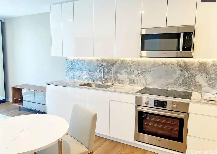 987 Queen Street #2908, Honolulu, HI 96814 - Image #3