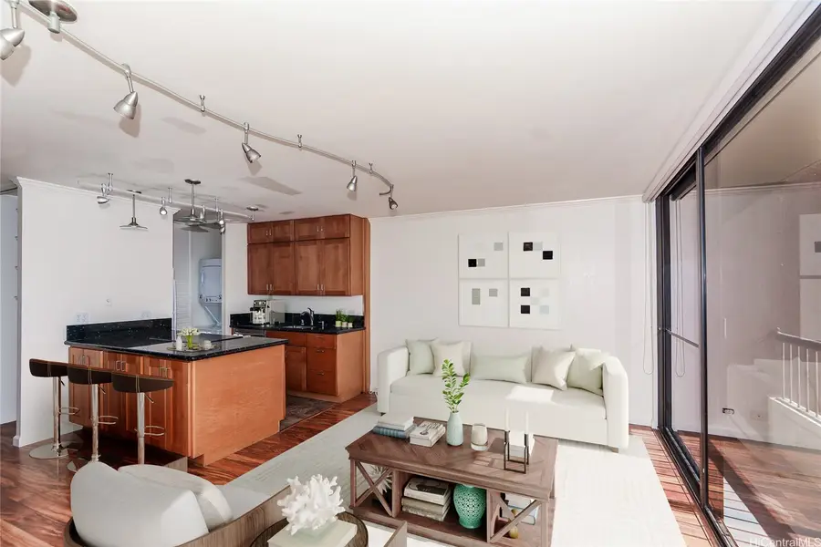 320 Liliuokalani Avenue #702, Honolulu, HI 96815 - Image #2