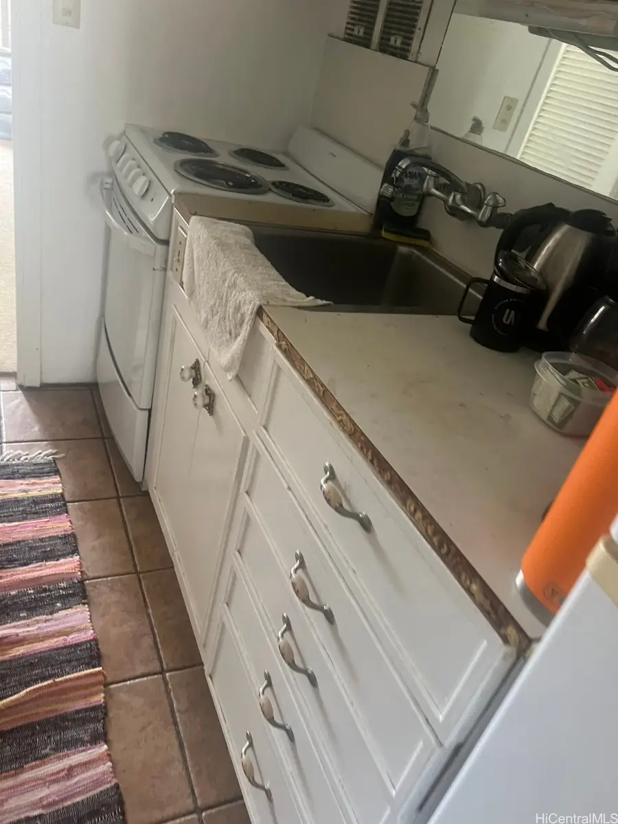 425 Ena Road #B1105, Honolulu, HI 96815 - #3