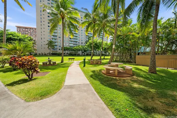 3009 Ala Makahala Place #1403, Honolulu, HI 96818