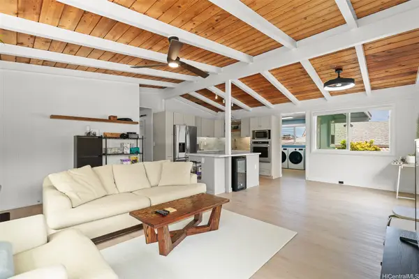 280 Polohiwa Place, Honolulu, HI 96817