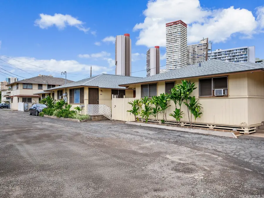 726 Menehune Lane, Honolulu, HI 96826 - Image #2
