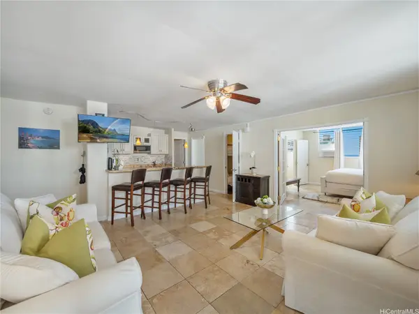 2442 Kuhio Avenue #1101, Honolulu, HI 96815