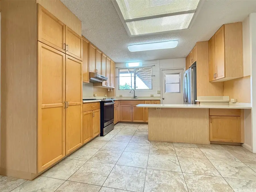 736 Puu Hina Place, Pearl City, HI 96782 - Image #2