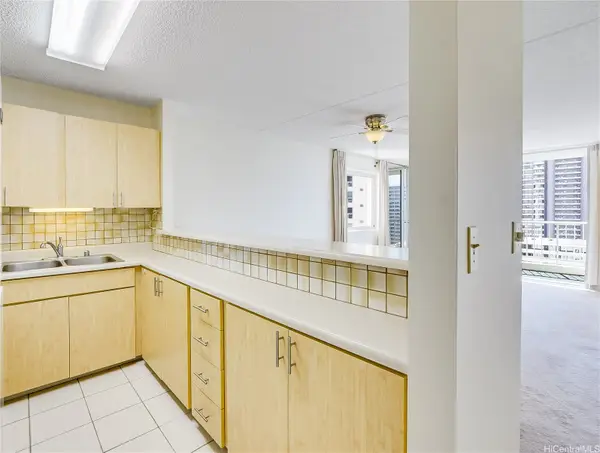 400 Hobron Lane #1815, Honolulu, HI 96815