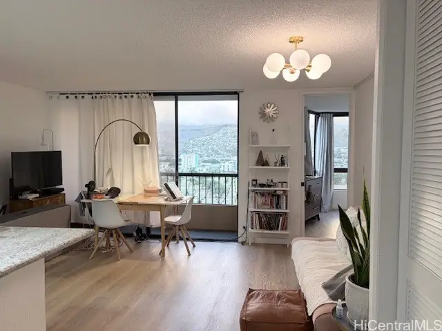 320 Liliuokalani Avenue #2205, Honolulu, HI 96815 - Image #2