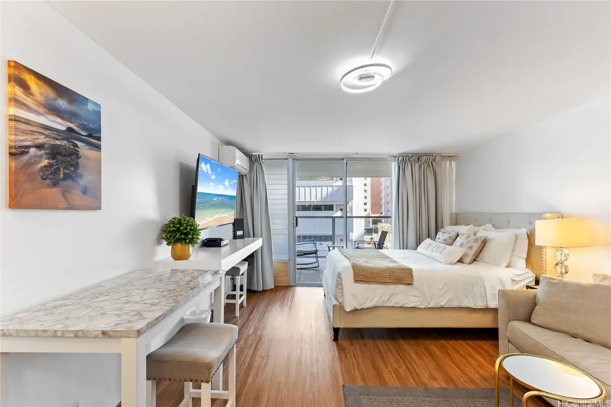 445 Seaside Avenue #705, Honolulu, HI 96815 - Image #1