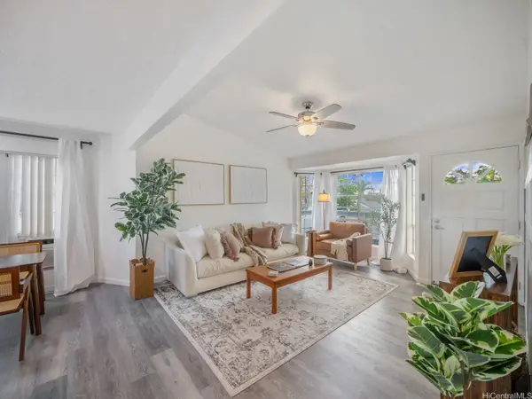 594 Mananai Place #21T, Honolulu, HI 96818