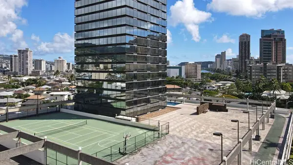 1750 Kalakaua Avenue #606, Honolulu, HI 96826
