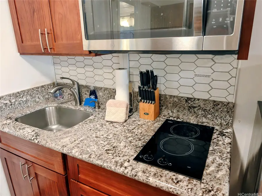 2425 Kuhio Avenue #405, Honolulu, HI 96815 - Image #3