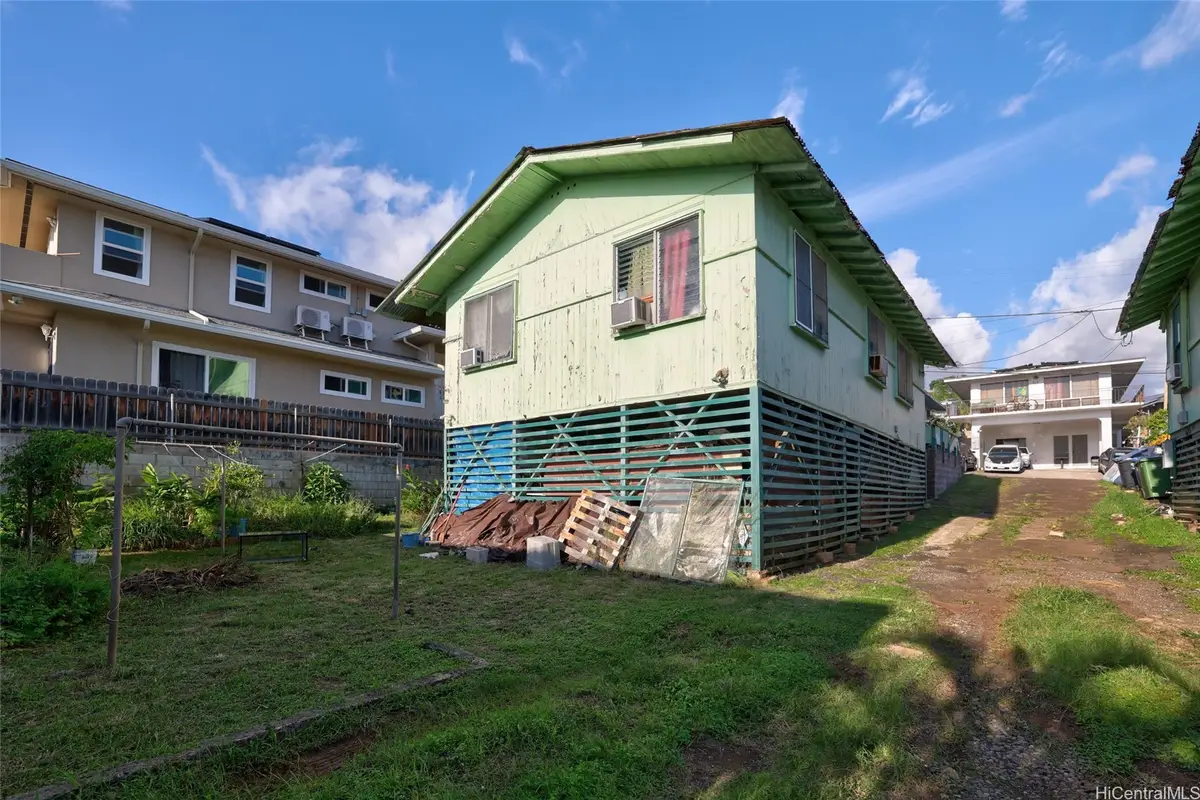 911 Luka Street, Honolulu, HI 96817 - #1