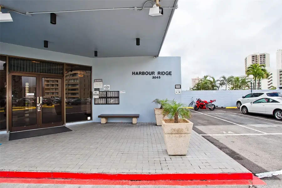 3045 Ala Napuaa Place #302, Honolulu, HI 96818 - Image #2
