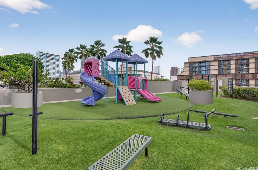 88 Piikoi Street #1811, Honolulu, HI 96814 - Image #3