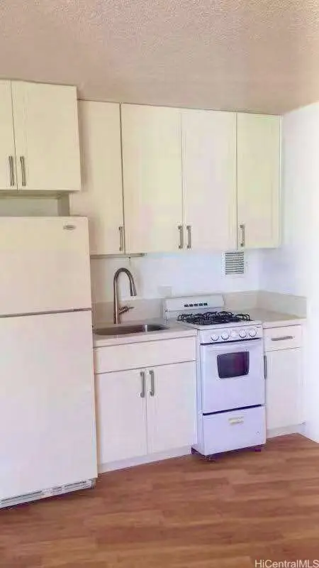 750 Amana Street #1904, Honolulu, HI 96814