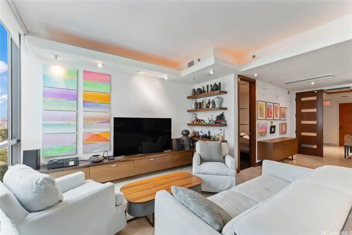 1199 Bishop Street #12B, Honolulu, HI 96813 - Image #1