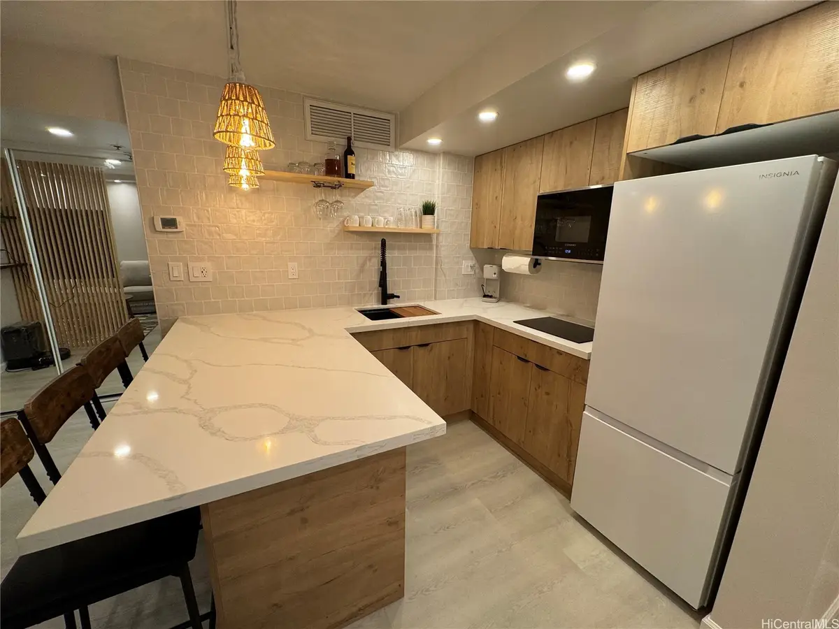 1088 Bishop Street #2101, Honolulu, HI 96813 - Image #1