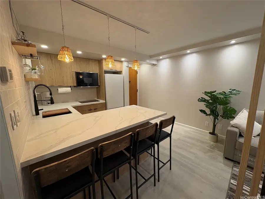 1088 Bishop Street #2101, Honolulu, HI 96813 - Image #2