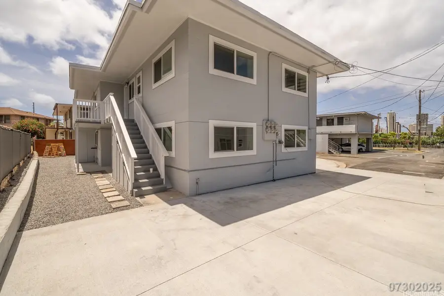 829 Waiaka Place, Honolulu, HI 96826 - Image #3